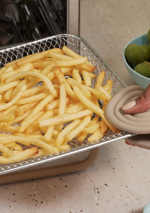 air frying fries in beige wonder oven