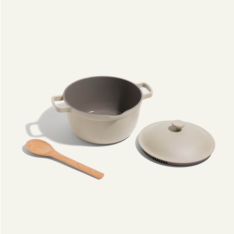 Beige Perfect Pot with notched Beechwood Spoon