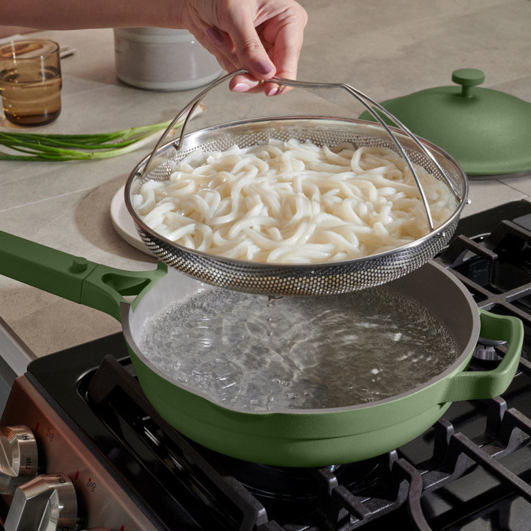 green-always-pan-on-stovetop-with-noodles