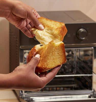 toasting bread in black wonder oven